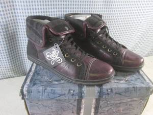 lot 50 image: (CSB) Pair of Bohst Shoes Size 9.5 ...