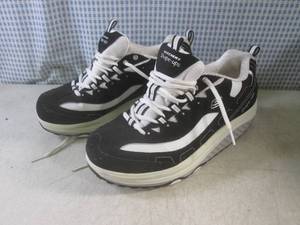 lot 51 image: (CS) Pair of Skechers Shape-Ups Siz...