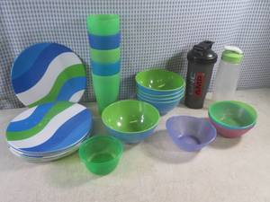lot 69 image: (D-3) Assorted Plates, Bowls, Cups ...