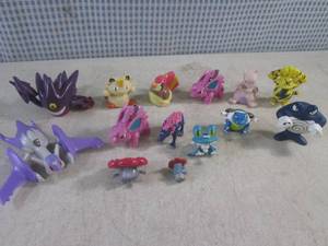 lot 76 image: (EC1) Assorted Toy Figures...