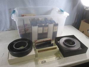 lot 100 image: (BR2) Tote Full of Assorted Vintage...