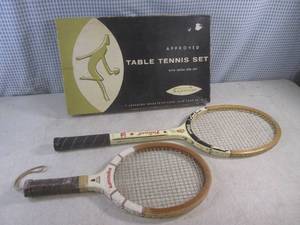 lot 118 image: (EW5) Vintage Table Tennis Set and ...