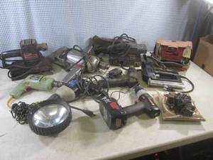 lot 141 image: (F-2) Assorted Electric and Battery...
