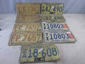lot 145 image: (EC1) Assorted Vintage Minnesota Li...
