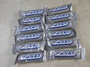 lot 239 image: (B-3) 12 Zero Candy Bars Past Date...