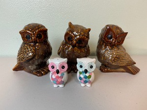 lot 43 image: Owl Figure Lot