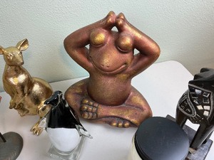 lot 47 image: Animal Figure Home Dcor Lot