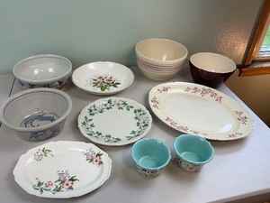lot 147 image: Serving Bowl, Tray, Plate Lot #2