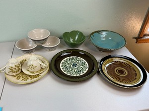 lot 149 image: Serving Bowl, Tray, Plate Lot #4