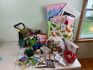 lot 153 image: Christmas Holiday Bags, Boxes, Plus More Lot