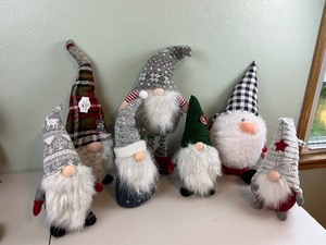 lot 157 image: Gnome Christmas Holiday Lot #1
