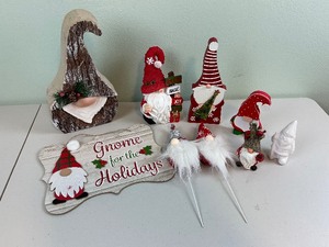 lot 160 image: Misc. Gnome Christmas Holiday Lot