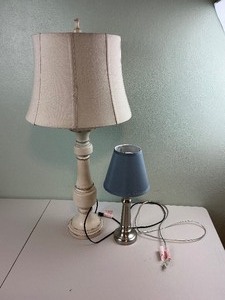 lot 164 image: Two Table Lamps