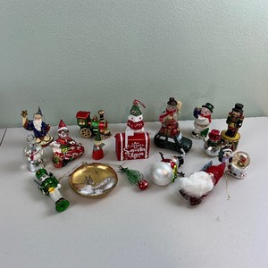 lot 183 image: Misc. Christmas Holiday Ornament Lot