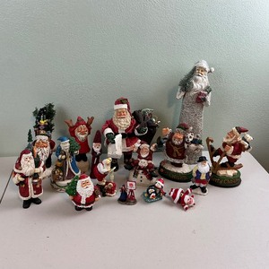 lot 192 image: Santa Figure Christmas Holiday Dcor Lot