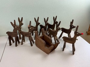 lot 194 image: Handmade Wood Reindeer and Sleigh Set