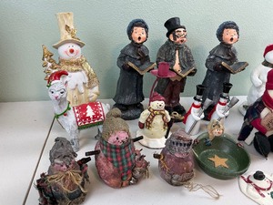 lot 195 image: Misc. Holiday Christmas Figure Home Dcor Lot