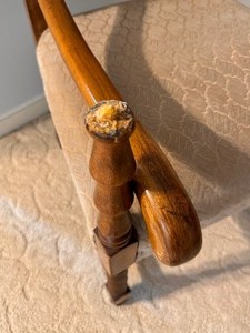 lot 9 image: Vintage Chair