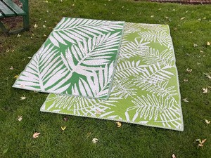 lot 79 image: Outdoor Patio Area Rug Lot
