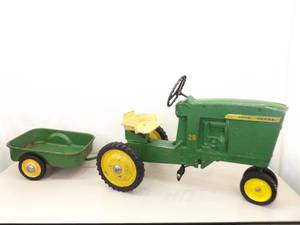 Ertl John Deere 20 Pedal Tractor D-65 Original DTC-6501 with RARE Wagon