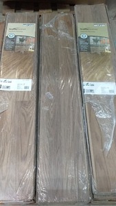 lot 2 image: TrafficMASTER Laminate Flooring, Kellum Valley Oak - 7 Packs of 9 Planks