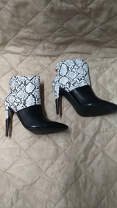 lot 159 image: Stylish BlackWhite Snake Print Ankle Booties, Size 10