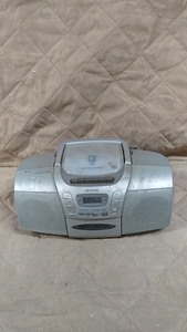 lot 176 image: Aiwa CD Cassette Boombox with AMFM Radio