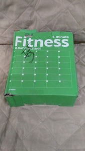 lot 179 image: Trideer 5-Minute Fitness 30-Day Challenge Exercise Ball
