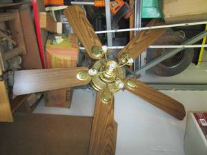 lot 249 image: 5-blade Wood and brass tone ceiling...
