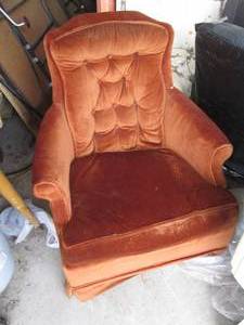lot 102 image: 70s Throwback rust color button ba...