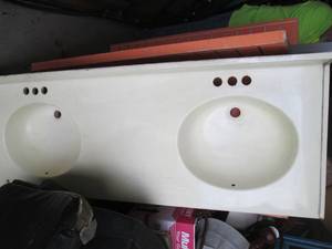 lot 116 image: Vintage 60 double basin bathroom c...