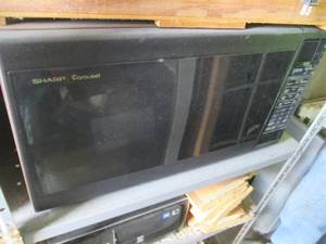 lot 231 image: Sharp digital Carousel countertop m...