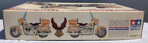 lot 25 image: Harley Davidson FLH Classic Model Kit #BS0615 Manufactured in Japan  16th Scale