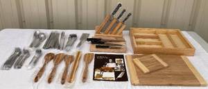 lot 55 image: Bamboo Bonanza - Drawer Organizer and silverware (New), Serving Pieces, Cutlery and cutting board set, cutting boards