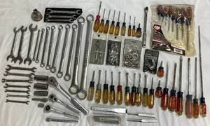 lot 83 image: Craftsman Tool Collection