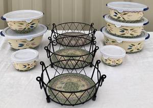 lot 52 image: Temptations Presentable Ovenware- New in Box
