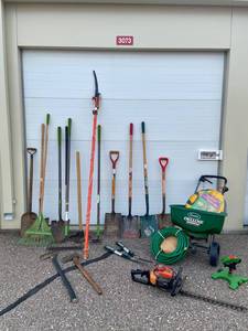 lot 94 image: Lawn Care Lot
