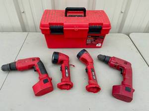 lot 112 image: Milwaukee 12V Tool Collection with 2 Batteries, no Charger