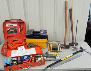 lot 114 image: Assortment of Tools