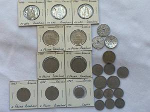 lot 143 image: Coins from Greece - 1960(3) 20 Drachmai, 1959(2) 10 Paxma Drachmai, 1954(2) 5 Paxma Drachmai, 1954 & 1957 2 Paxma Drachmai, 1964 50 Lepta and more loose coins