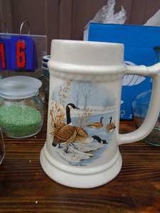 Box of steins & glassware. As shown.