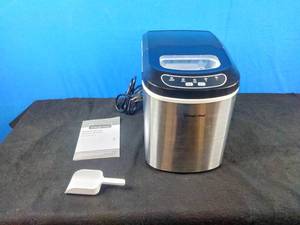lot 85 image: Magic Chef Countertop Ice Maker - Stainless