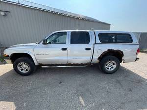 2002 Dodge Dakota Sport - 4X4