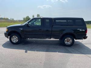 2003 Ford F-150 XL - 4X4