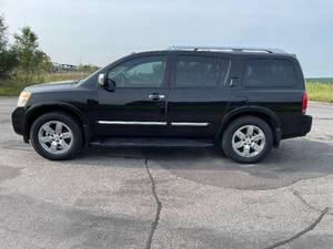 2010 Nissan Armada Platinum - 1 OWNER - 4X2