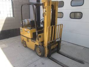Caterpillar Cat T35D Propane Forklift - New Battery - No Leaks - Everything Functions As It Should - Indicates 3226 Hours