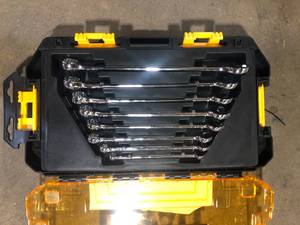 DEWALT SAE Combination Wrench Set (8-Piece) Customer Returns See Pictures