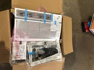 LG 14,000 BTU 115-Volt Window Air Conditioner Cools 700 Sq. Ft. with Remote in White  Customer Returns See Pictures
