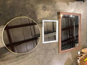 Lot of Assorted Mirrors Various Models Sizes and Conditions  Customer Returns See Pictures