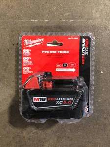 Milwaukee M18 18-Volt 5.0 Ah Lithium-Ion XC Extended Capacity Battery Pack Customer Returns See Pictures